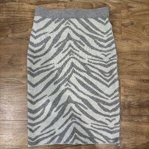 Tahari Zebra Print Pencil Skirt • Small Petite